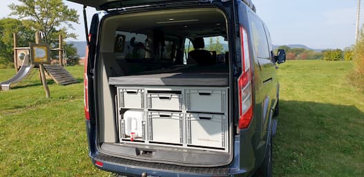 VarioBox EUROBOX z kanistrem 20 l w Fordzie Tourneo Custom 2018