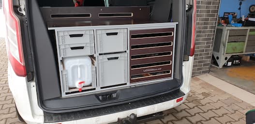 VarioBox EUROBOX Kombi Klatka w Fordzie Tourneo Custom 2020