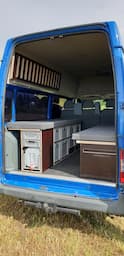 Na zamówienie zabudowa na wymiar VarioBox EUROBOX z kanistrem 20 l w Fordzie Transicie Maxi