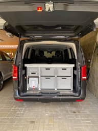 VarioBox EUROBOX z kanistrem 20 l w Mercedesie V Class 2019