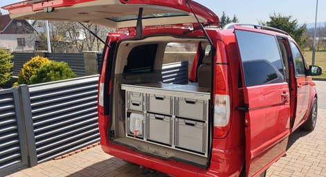 VarioBox EUROBOX z kanistrem 20 l w Mercedesie Viano 2007