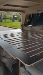 VarioBox EUROBOX z kanistrem 20 l w Mercedesie Viano 2010