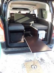 Instalacja kempingowa w Peugeocie Rifter 2021